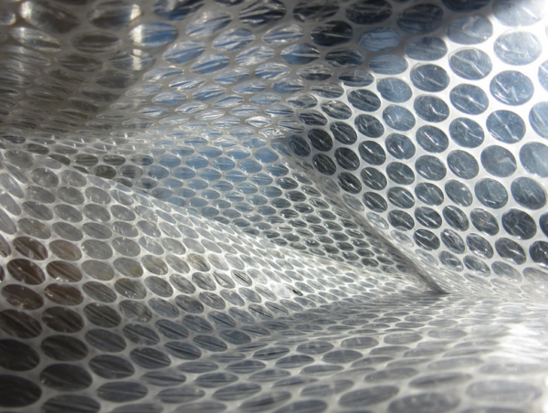 Bubble Wrap: Tips, What to Pack and Alternatives