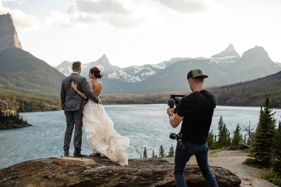 professional wedding photographer