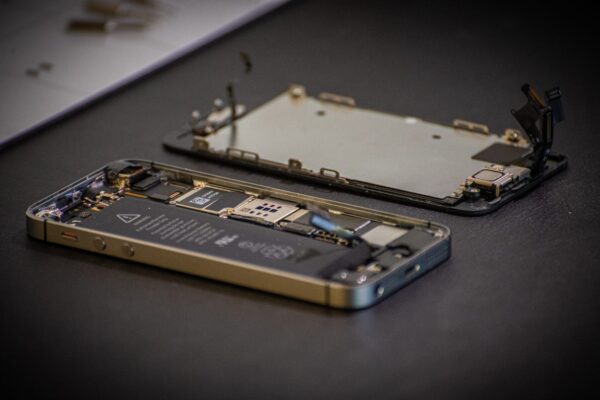 Benefits of Fast Phone Repairs in Vancouver