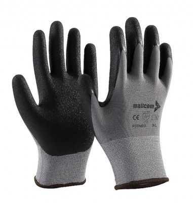 Are Nitrile Hand Gloves Water Resistant?
